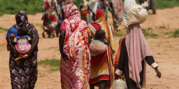 فرار آلاف السودانيين إلى تشاد.. نزوح جديد يضغط على حدود منهكة
