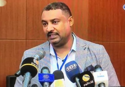 من 4 آلاف إلى 6100 جنيه.. المستوردون يحمّلون حظر السلع مسؤولية قفزة الدولار