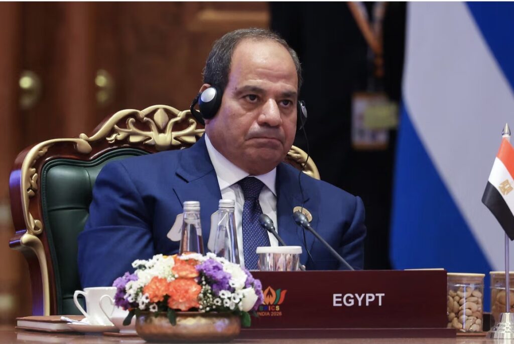 القاهرة تدخل على خط «خنق البحر الأحمر».. السيسي يربط أمن السعودية بالأمن القومي المصري