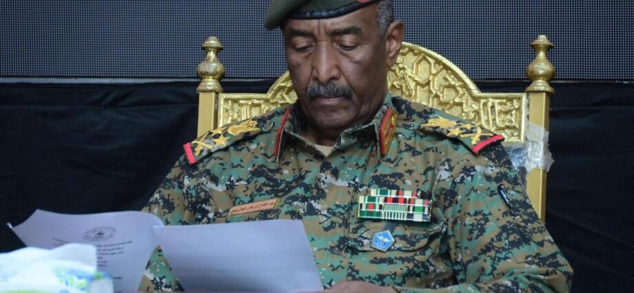 البرهان يطرح طريقه لما بعد الحرب.. وقف دائم للنار وجيش واحد ثم انتخابات برقابة دولية