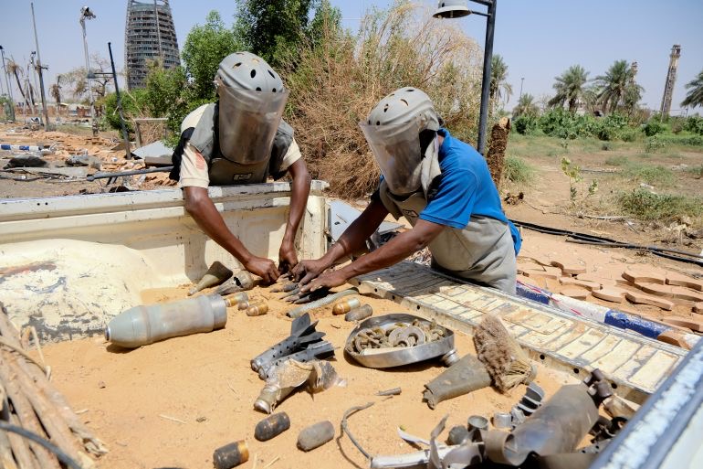 عودة الخرطوم تبدأ بإزالة خطر الذخائر المدفونة تحت الأنقاض