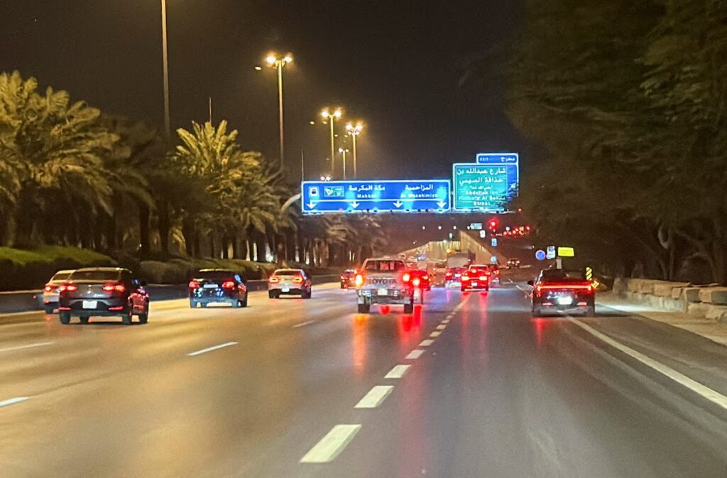 واشنطن تستعد لإجلاء دبلوماسيين من الخليج.. مخاوف من مواجهة جديدة تتجاوز حدود اليمن