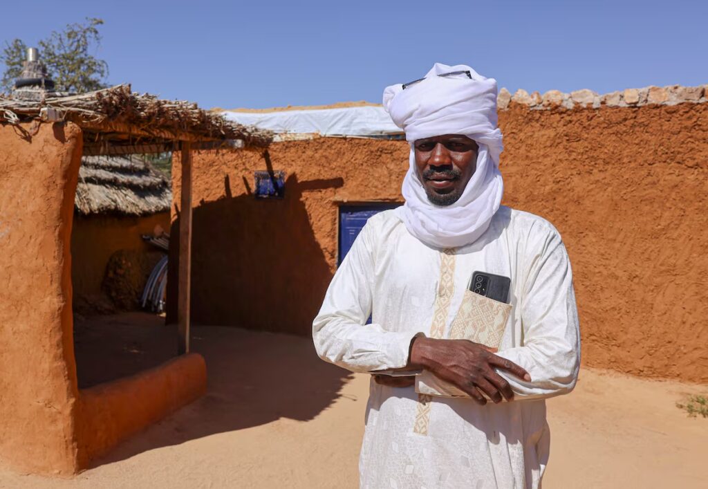 أطفال فروا من دارفور أصبحوا آباء في المخيمات.. جيل سوداني جديد يولد في انتظار عودة لا تأتي