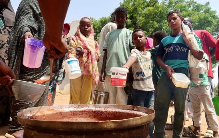 أطفال جبل مرة يدفعون ثمن الحرب والجفاف.. مسح إنساني يكشف تقزّم 57% من الأطفال الذين شملهم التقييم